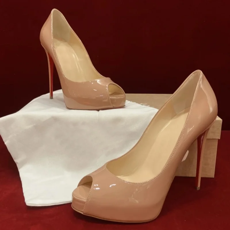 Новые весенне-летние непромокаемые босоножки на платформе с круглым носком «рыбий рот» на тонком высоком каблуке, женская обувь из лакированной кожи для банкета
Новые весенне-летние непромокаемые босоножки на платформе с круглым носком «рыбий рот» на тонком высоком каблуке, женская обувь из лакированной кожи для банкета