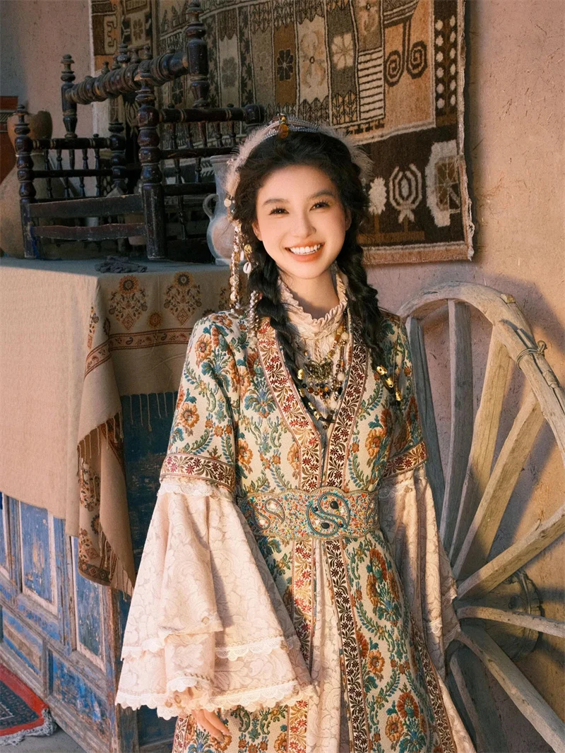 Princ Sle Uygur Eth Girl Photoaphy Costume Travel oot Young Lady Photoaphy Traditional Nationali Wear
Princ Sle Uygur Eth Girl Photoaphy Costume Travel oot Young Lady Photoaphy Traditional Nationali Wear