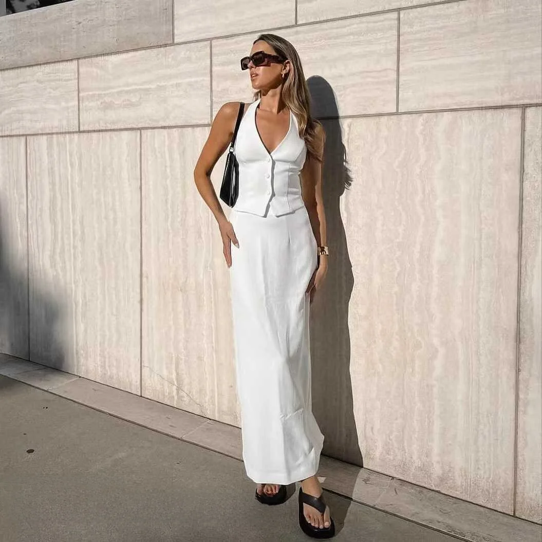 Sexy Hanging Neck Vest Half Skirt Set Women's Fashion Summer Cotton Two-Piece Suit V-Neck Overhead Cotton Blend Ensemble
Sexy Hanging Neck Vest Half Skirt Set Women's Fashion Summer Cotton Two-Piece Suit V-Neck Overhead Cotton Blend Ensemble