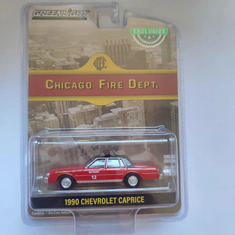 Масштаб 1:64 Greenlight 1990 Chicago Fire Truck, имитация игрушечного автомобиля из сплава, модель подарка, сувенир, классическая коллекция
Масштаб 1:64 Greenlight 1990 Chicago Fire Truck, имитация игрушечного автомобиля из сплава, модель подарка, сувенир, классическая коллекция