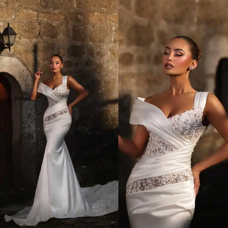 African Women White Wedding Dress Pearls Beads Bridal Gowns Off Shoulder Vestidos De Novia Customized
African Women White Wedding Dress Pearls Beads Bridal Gowns Off Shoulder Vestidos De Novia Customized