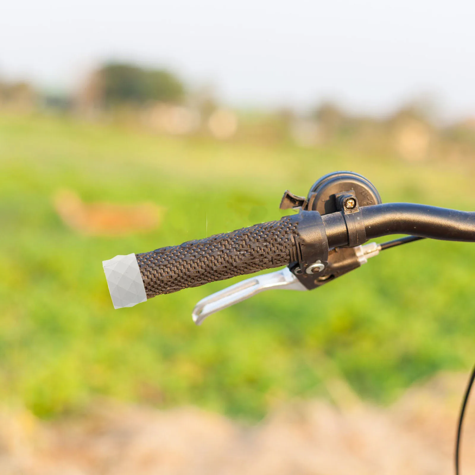 4Pcs Silicone Handlebar Grip Loops Non Slip Comfortable Grip Soft Bike Handlebar Tape Fixing Rings Cycling Fixed Rings
4Pcs Silicone Handlebar Grip Loops Non Slip Comfortable Grip Soft Bike Handlebar Tape Fixing Rings Cycling Fixed Rings