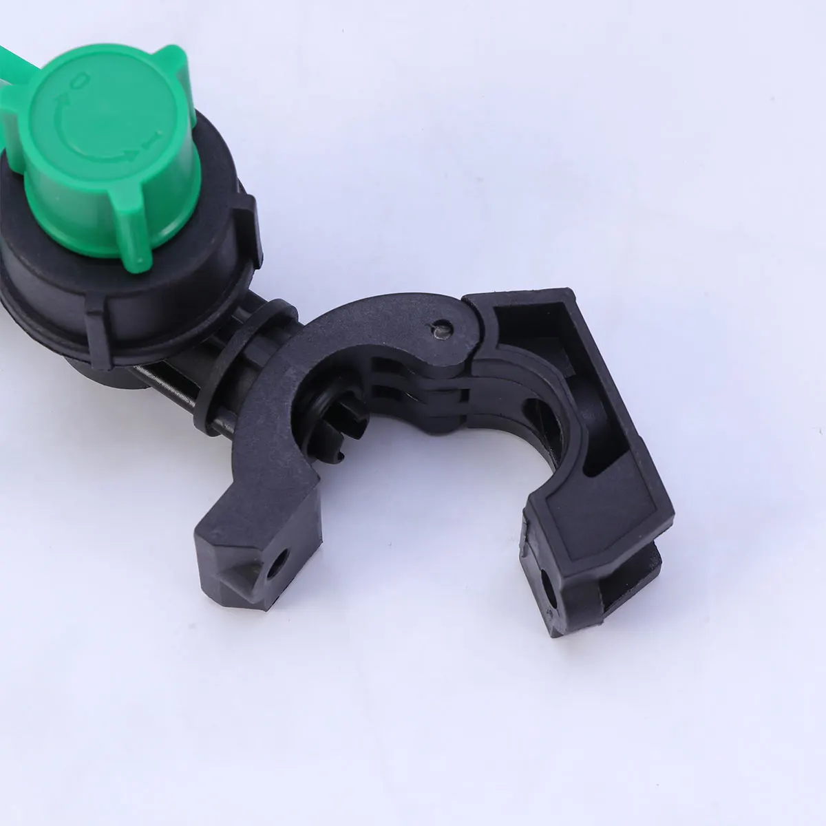 Garden Tube Sprayer Nozzle Clamp Durable Wear-Resistant Adjustable Flow Rate Perfect for Watering Agriculture Irrigation
Garden Tube Sprayer Nozzle Clamp Durable Wear-Resistant Adjustable Flow Rate Perfect for Watering Agriculture Irrigation