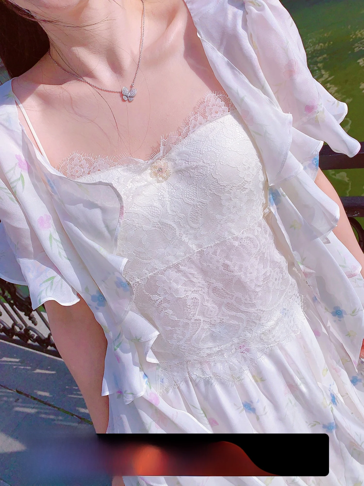 MissLuxury Summer Silk Lace Trim Brtte with Chest Pad One-Piece Strap Design Underwear for Women Commute Sle ort Length
MissLuxury Summer Silk Lace Trim Brtte with Chest Pad One-Piece Strap Design Underwear for Women Commute Sle ort Length