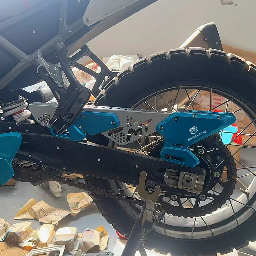 ДЛЯ CFMOTO CF MOTO 450MT 450 MT Ibex 450 2024 2025 2026 Защитная крышка цепи мотоцикла, защита цепи, алюминиевые аксессуары с ЧПУ
ДЛЯ CFMOTO CF MOTO 450MT 450 MT Ibex 450 2024 2025 2026 Защитная крышка цепи мотоцикла, защита цепи, алюминиевые аксессуары с ЧПУ