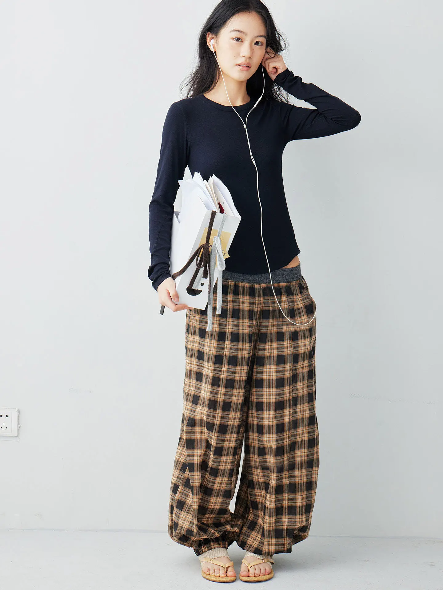 Pure Cotton Comfortable No Restraint Plaid Pants Loose Fit Casual Trousers for Women Students Youth Spring Summer Autumn
Pure Cotton Comfortable No Restraint Plaid Pants Loose Fit Casual Trousers for Women Students Youth Spring Summer Autumn