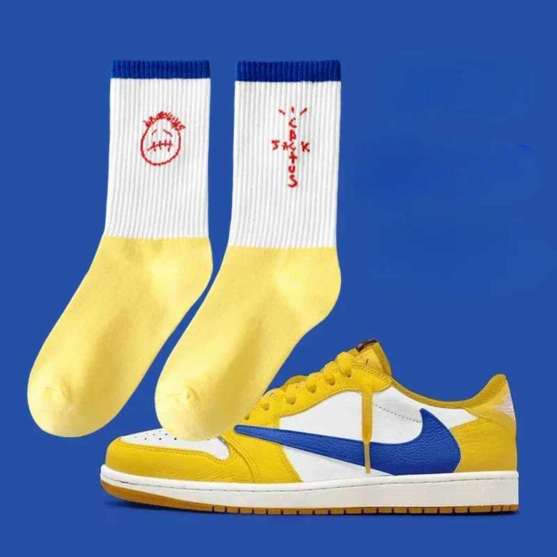 New men's skateboard socks, paired with crew socks and fashionable headbands, fun street hip-hop style mid tube cotton socks
New men's skateboard socks, paired with crew socks and fashionable headbands, fun street hip-hop style mid tube cotton socks