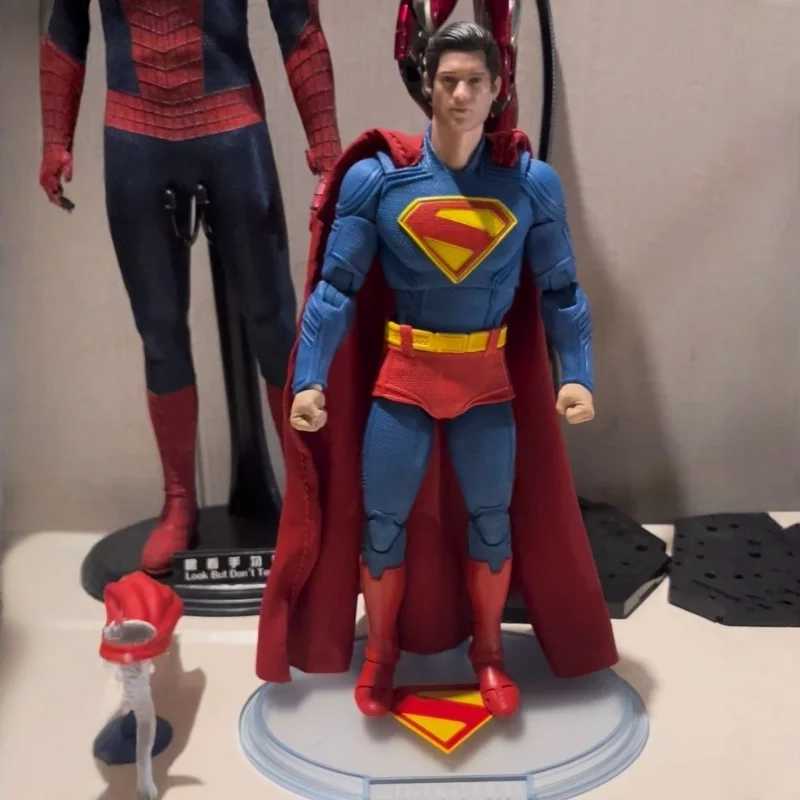 Fondjoy Toys 2025 Superhero Action Figure David Corenswet Superhero Anime Figure 1/9 Scale Room Decoration Birthday Gift
Fondjoy Toys 2025 Superhero Action Figure David Corenswet Superhero Anime Figure 1/9 Scale Room Decoration Birthday Gift