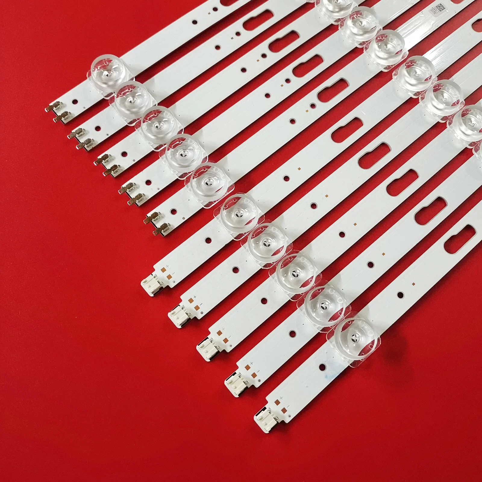 Лента светодиодной подсветки для UE65TU7025K UE65TU8005K UE65TU7070U UN65TU7000K UE65TU8070U UE65TU8000U
Лента светодиодной подсветки для UE65TU7025K UE65TU8005K UE65TU7070U UN65TU7000K UE65TU8070U UE65TU8000U