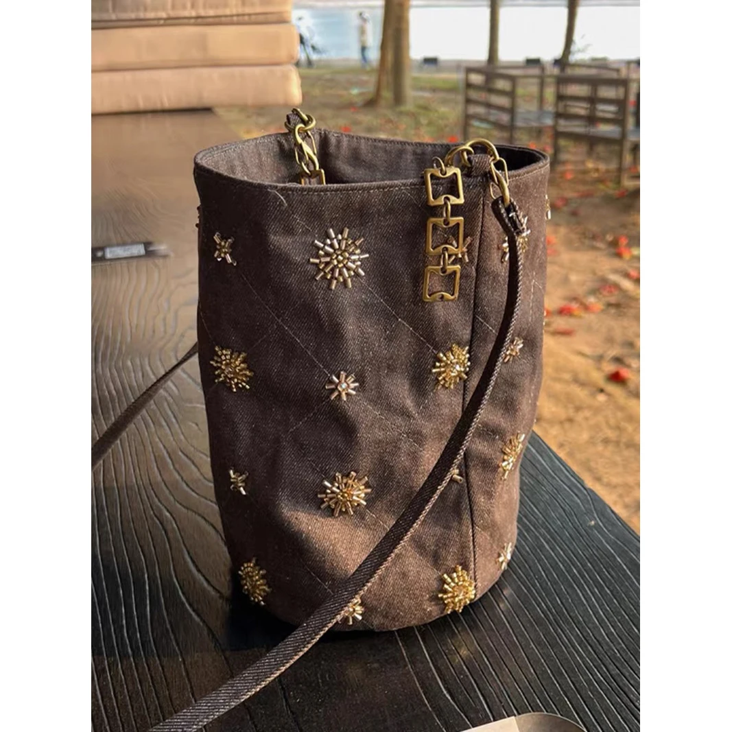 Summer New Chinese Style Denim Bucket Bag for Women Beaded Embroidery Crossbody Bag Stylish Shoulder Bag Casual Daily Handbag
Summer New Chinese Style Denim Bucket Bag for Women Beaded Embroidery Crossbody Bag Stylish Shoulder Bag Casual Daily Handbag