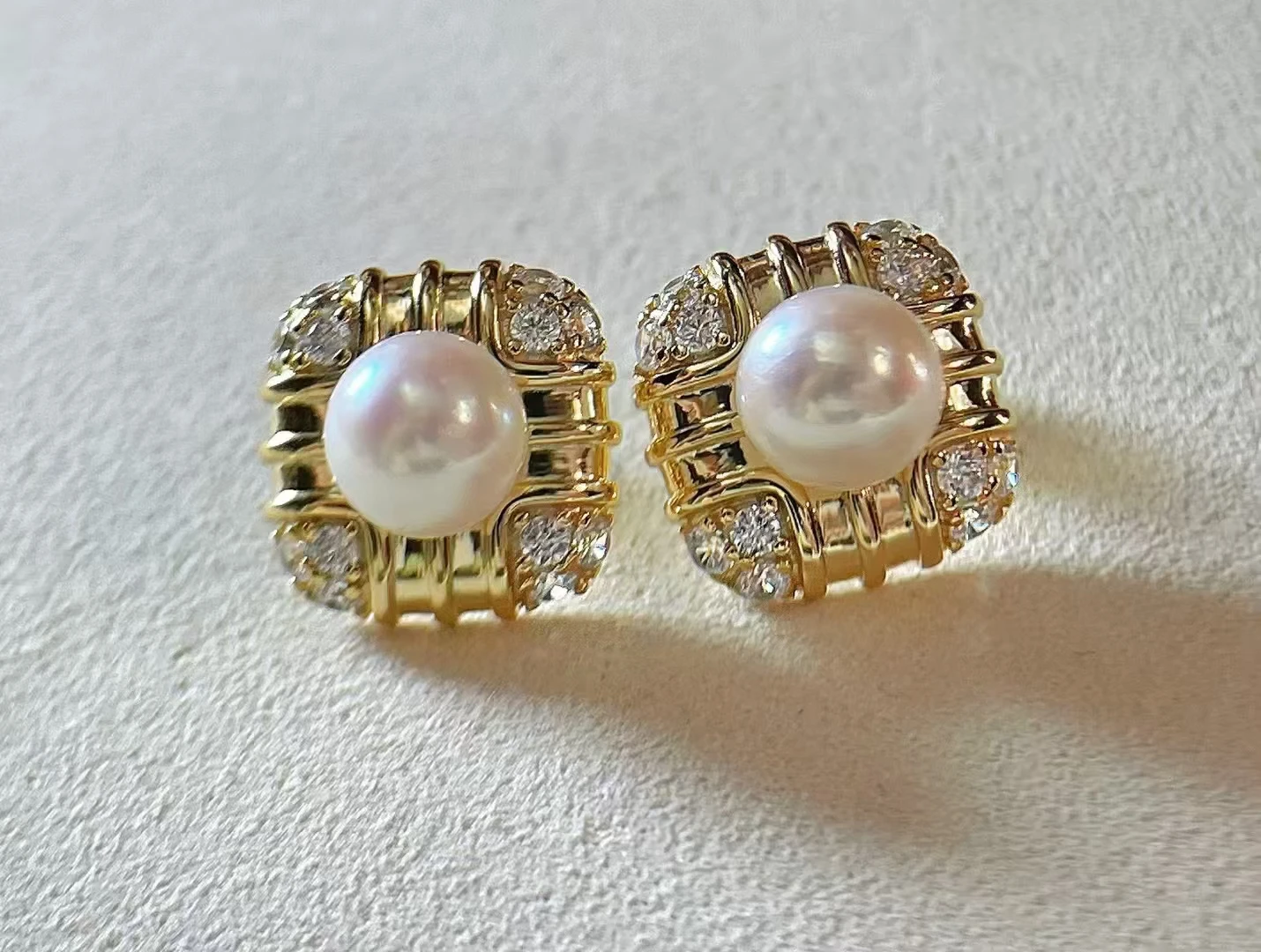 Exquisite Vintage14KGold Electroplated S925 Sterling Silver Stud Earrings Natural Freshwater Pearls & Sparkling Zircons Dropship
Exquisite Vintage14KGold Electroplated S925 Sterling Silver Stud Earrings Natural Freshwater Pearls & Sparkling Zircons Dropship
