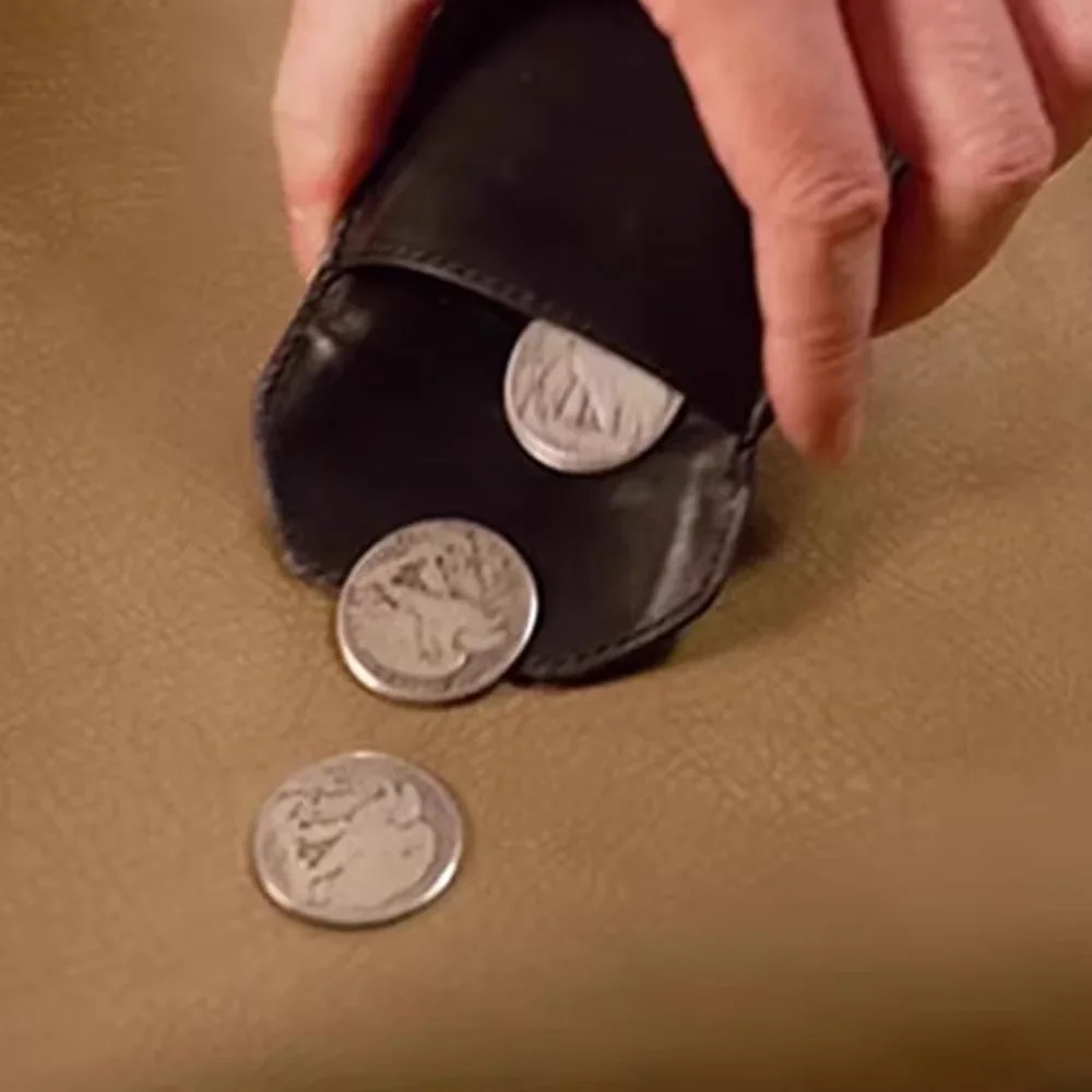 Holster Purse by Alex Ng & Quiver Magic Tricks Coins Card into Purse Producing Magia Close Up Street Illusions Gimmicks Mentalim
Holster Purse by Alex Ng & Quiver Magic Tricks Coins Card into Purse Producing Magia Close Up Street Illusions Gimmicks Mentalim