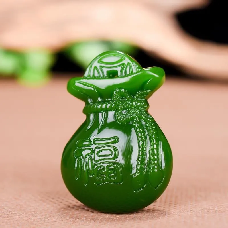 Natural Green Hand-carved Lucky Bag Jade Pendant Fashion Boutique Jewelry Men and Women Money Bag Necklace Gift Accessories
Natural Green Hand-carved Lucky Bag Jade Pendant Fashion Boutique Jewelry Men and Women Money Bag Necklace Gift Accessories