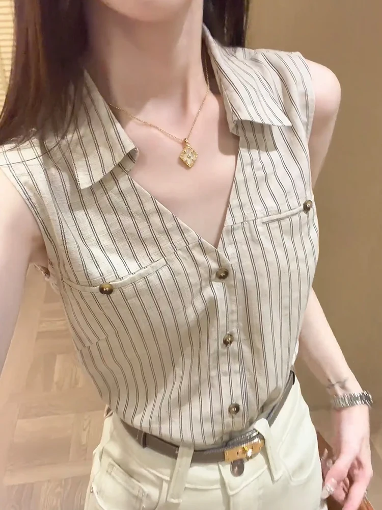 Retro Striped Sleeveless Shirt Women's Design Summer New Style Elegant Top Casual Straight Leg Polyester Fiber Skin-friendly ...
Retro Striped Sleeveless Shirt Women's Design Summer New Style Elegant Top Casual Straight Leg Polyester Fiber Skin-friendly ...