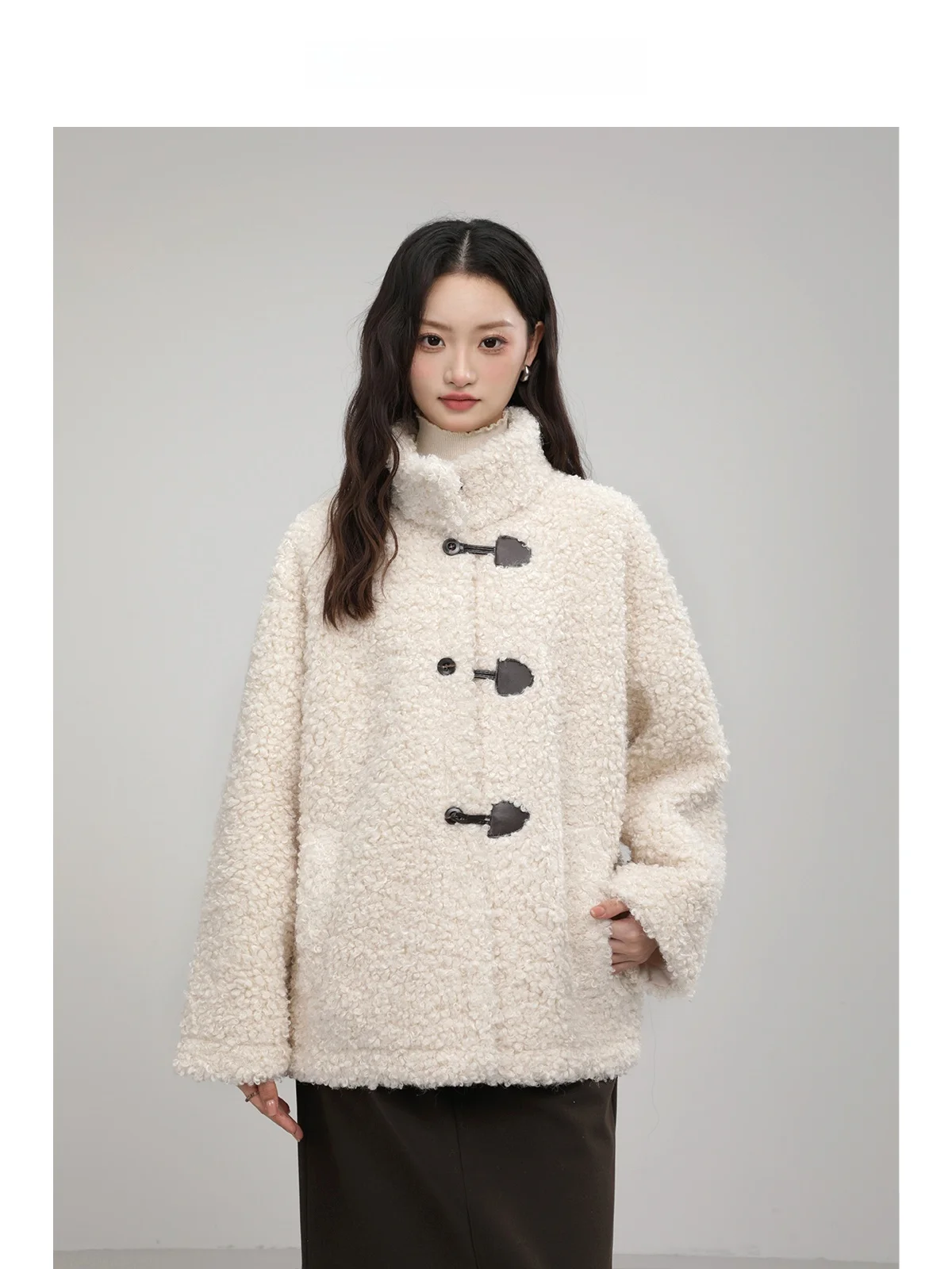 Retro Lamb Fur Jacket Women's Loose Fit Stand Collar Slimming Outerwear Winter Design Sense Short Coat Commute Style Pure Color
Retro Lamb Fur Jacket Women's Loose Fit Stand Collar Slimming Outerwear Winter Design Sense Short Coat Commute Style Pure Color