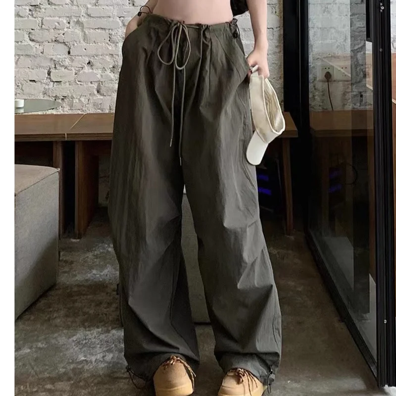 Женские джоггеры, Techwear, парашютные брюки в стиле Харадзюку, мешковатые брюки с завышенной талией и кулиской, модные широкие брюки-карго Y2K, уличная одежда
Женские джоггеры, Techwear, парашютные брюки в стиле Харадзюку, мешковатые брюки с завышенной талией и кулиской, модные широкие брюки-карго Y2K, уличная одежда
