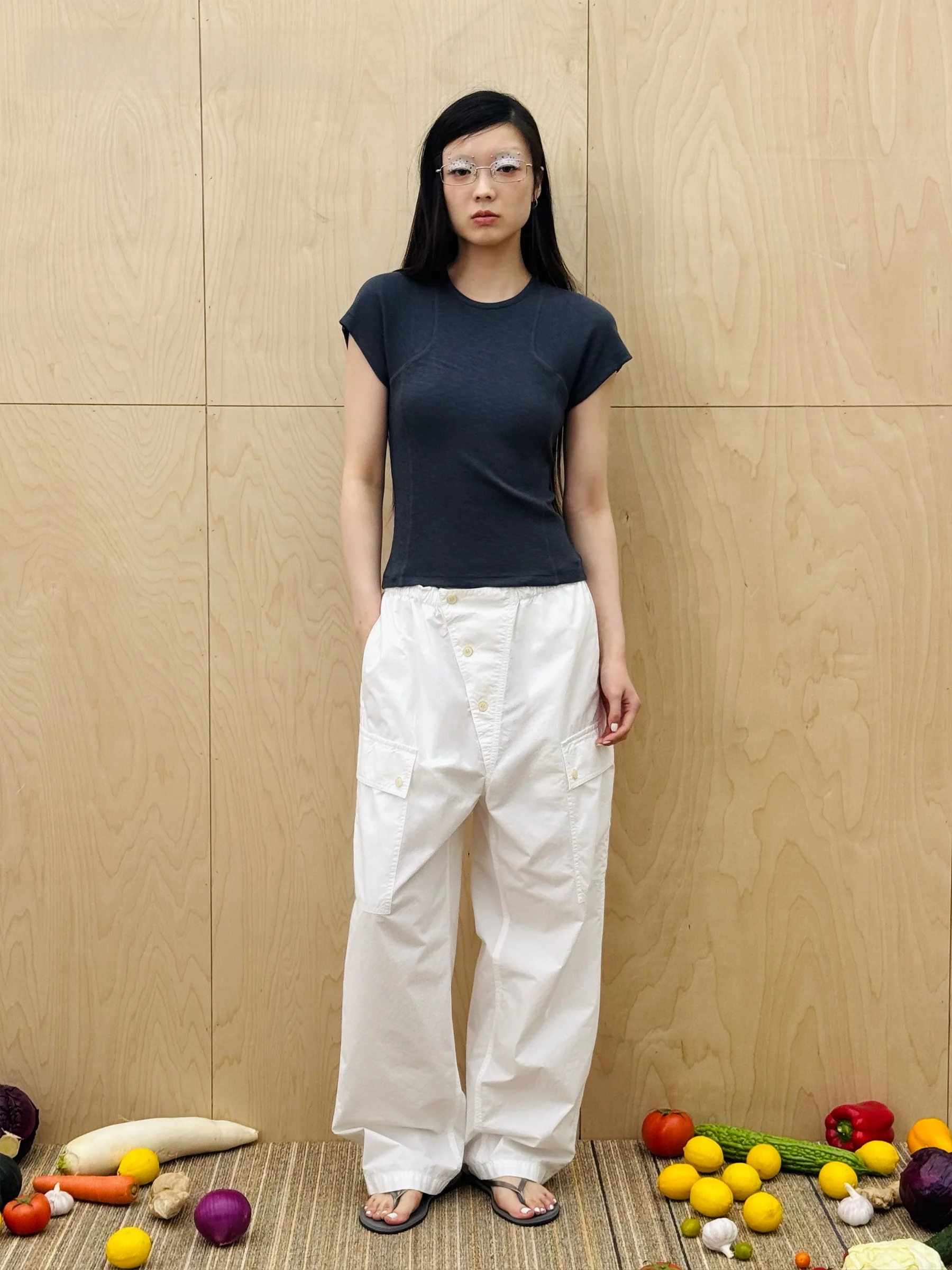 VERMO Morning Sun Lightweight Cotton Workwear Casual Pants with Patch Pockets Natural Waist Button Closure Wide Leg Style
VERMO Morning Sun Lightweight Cotton Workwear Casual Pants with Patch Pockets Natural Waist Button Closure Wide Leg Style