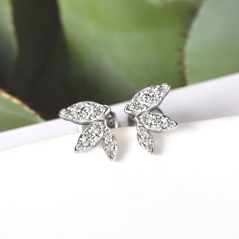 D Color All Moissanite Diamond Stud Earrings for Women Real 925 Sterling Silver Engagement Jewelry Unique Leaf-shape Earrings
D Color All Moissanite Diamond Stud Earrings for Women Real 925 Sterling Silver Engagement Jewelry Unique Leaf-shape Earrings