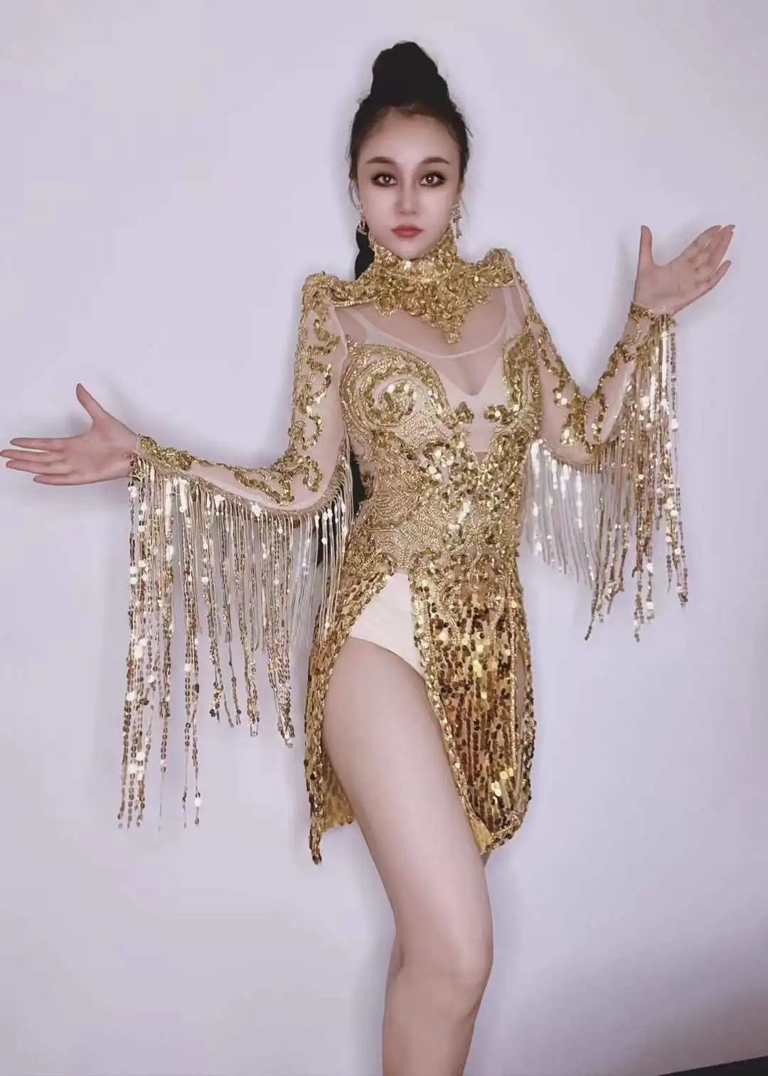 Women Gold Stunning Tassel Sequins Mini Dress Birthday Drag Queen Performance Costume Outfit Stage Celebrate Bar Show
Women Gold Stunning Tassel Sequins Mini Dress Birthday Drag Queen Performance Costume Outfit Stage Celebrate Bar Show