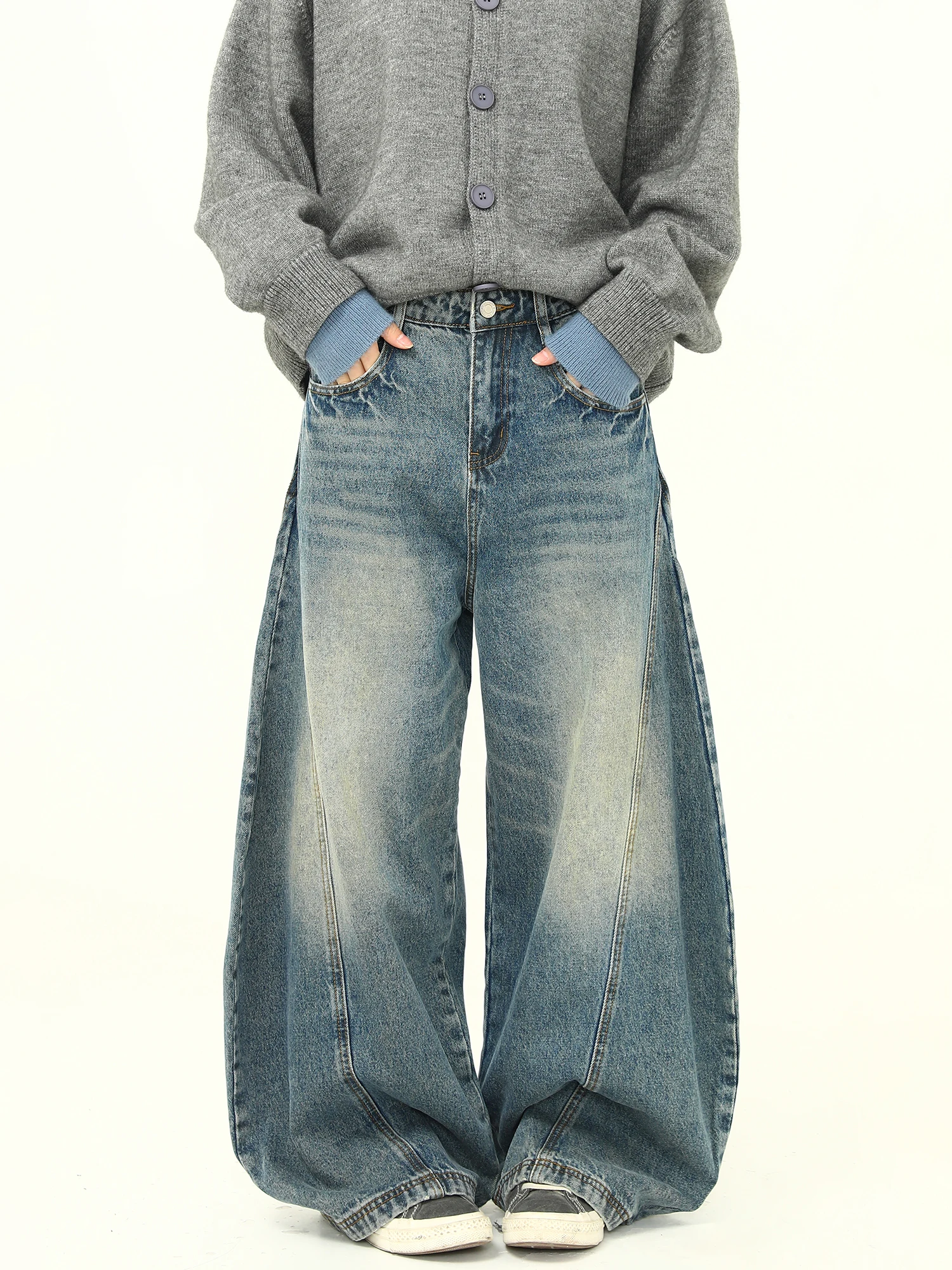 Свободные джинсы в стиле дикого американского ретро, женские и мужские модные широкие джинсы для пар, молния на талии
Свободные джинсы в стиле дикого американского ретро, женские и мужские модные широкие джинсы для пар, молния на талии