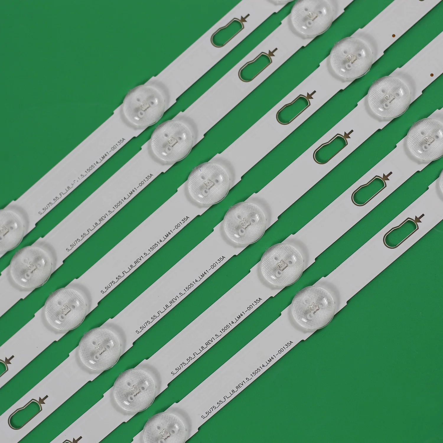 Светодиодная лента подсветки для UE55JU7590 UE55KU6020 UE55KU6170 UE55JU7580 UE55JU7505 UE55MU6179 UE55MU6175 UE55MU6172 BN96-34798A
Светодиодная лента подсветки для UE55JU7590 UE55KU6020 UE55KU6170 UE55JU7580 UE55JU7505 UE55MU6179 UE55MU6175 UE55MU6172 BN96-34798A