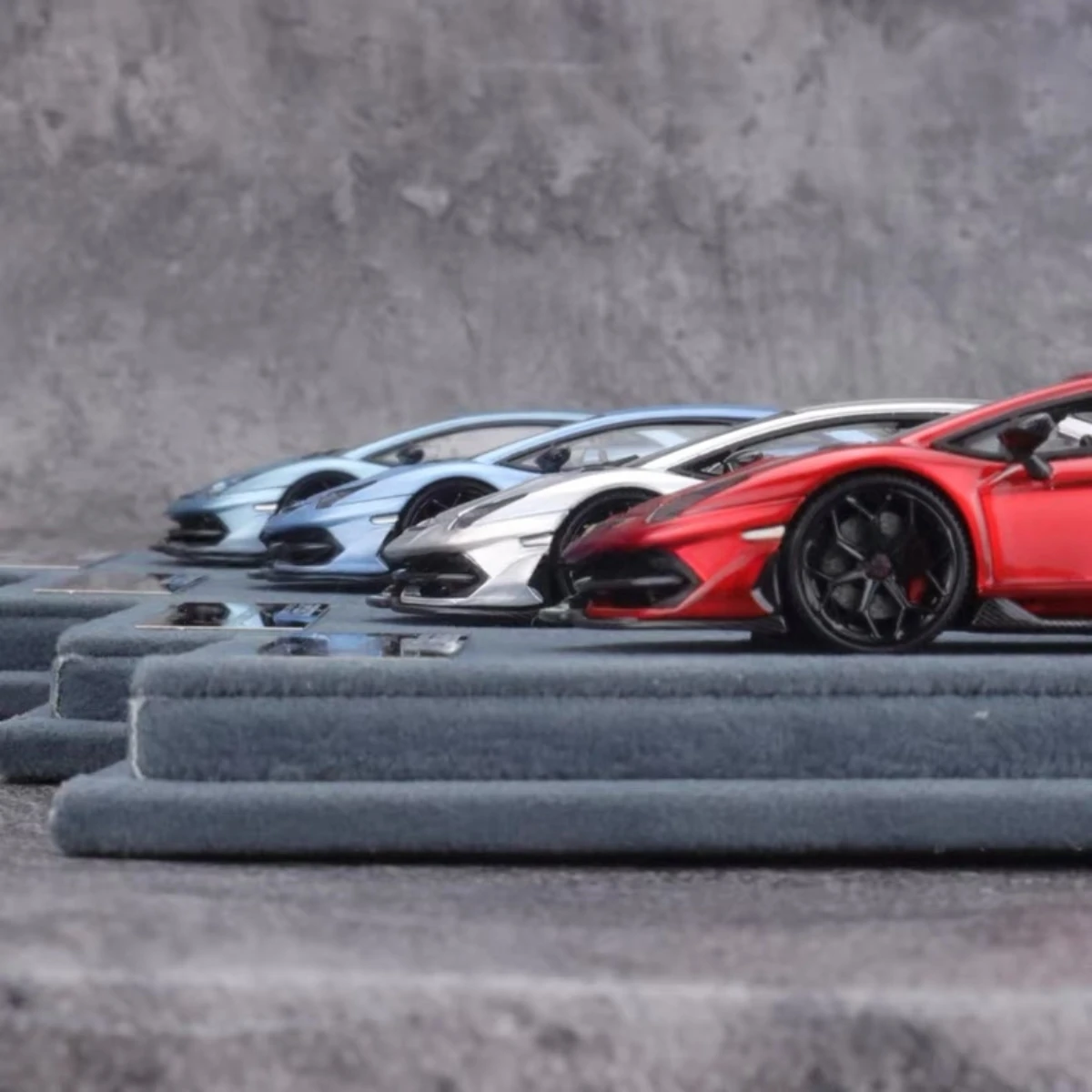 GRADE PRO 1:64 SVJ LP770 Resin Collection Gift Scale Model Car
GRADE PRO 1:64 SVJ LP770 Resin Collection Gift Scale Model Car