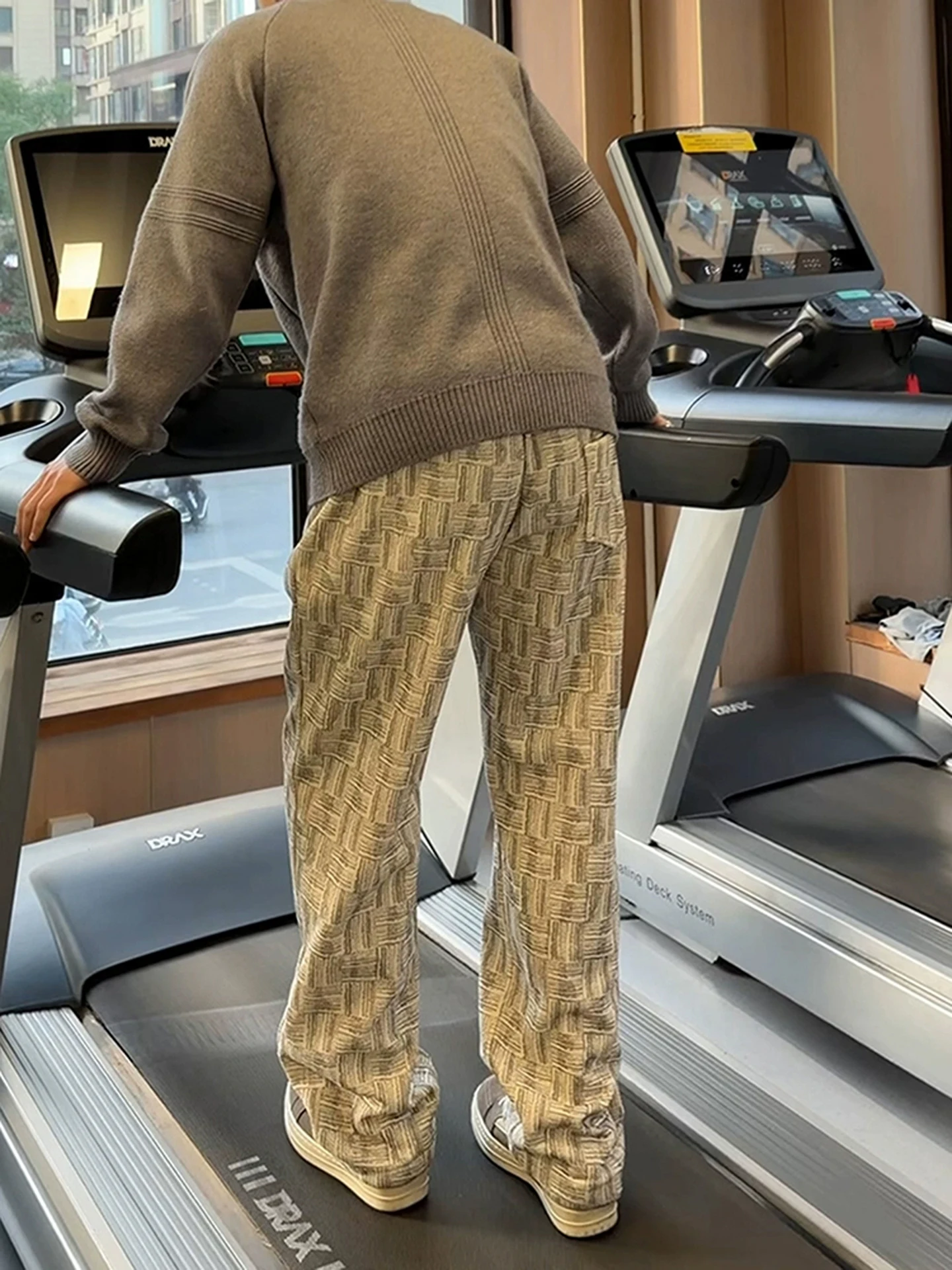 Мужские зимние брюки из вельвета в стиле ретро с эффектом тай-дай, прямые, свободные, повседневные, широкие штанины, спортивные
Мужские зимние брюки из вельвета в стиле ретро с эффектом тай-дай, прямые, свободные, повседневные, широкие штанины, спортивные