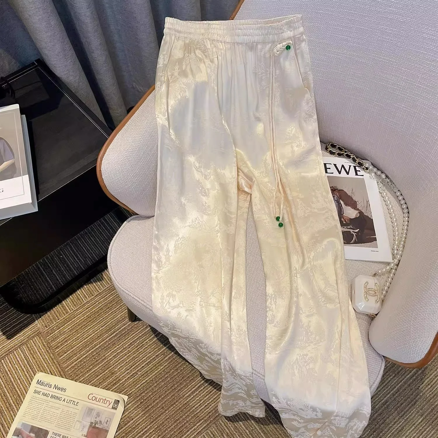 New Chinese Style High Waist Wide Leg Casual Pants Women's Spring Summer Loose Drapey Slim Straight Silk Satin Floral Embroidery
New Chinese Style High Waist Wide Leg Casual Pants Women's Spring Summer Loose Drapey Slim Straight Silk Satin Floral Embroidery