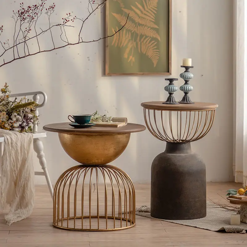 Round Coffee Table Retro Corner Table Metal Decoration Features Light Luxury Edge Table
Round Coffee Table Retro Corner Table Metal Decoration Features Light Luxury Edge Table