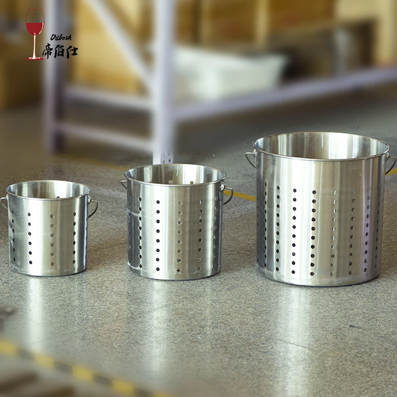 Stainless steel leaky bucket and jack press are used together to drain and filter solid-liquid separation equipment.
Stainless steel leaky bucket and jack press are used together to drain and filter solid-liquid separation equipment.