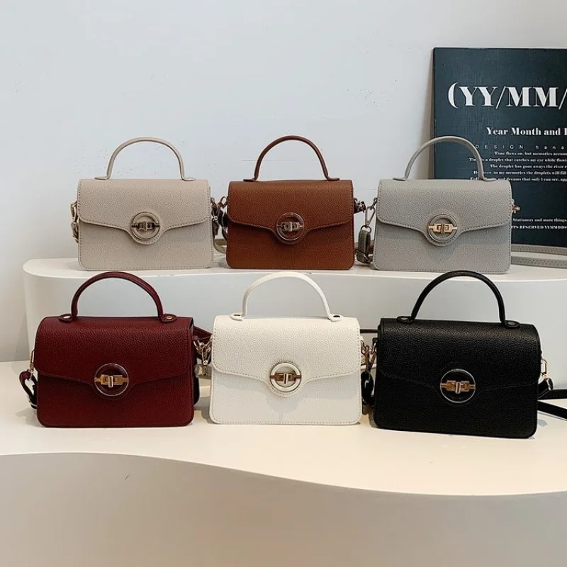 Women's Handbag Crafted From Fine Leather Featuring Trendy Commuter Design And Famous Vintage Paris Look
Women's Handbag Crafted From Fine Leather Featuring Trendy Commuter Design And Famous Vintage Paris Look 