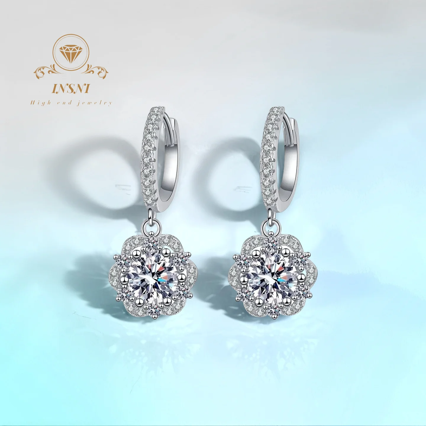 Серьги с муассанитом цвета D, 1 карат, S925, висячие розы, сертифицированные GRA, женские ювелирные изделия, подарочная коробка на день Святого Валентина, бесплатная доставка
Серьги с муассанитом цвета D, 1 карат, S925, висячие розы, сертифицированные GRA, женские ювелирные изделия, подарочная коробка на день Святого Валентина, бесплатная доставка