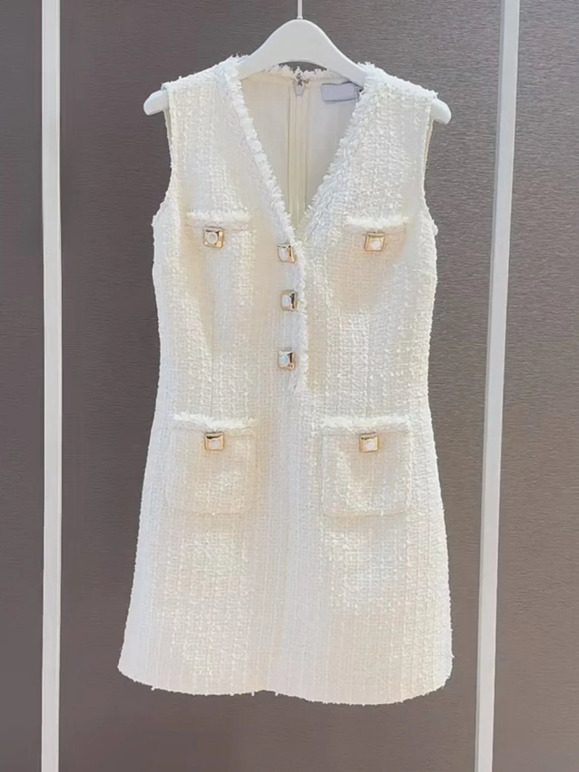Heidd Spring Summer White V-neck Sleeveless Coarse Tweed Frayed Hem Dress Luxury Style A-line Skirt Polyester Nylon Acrylic W...
Heidd Spring Summer White V-neck Sleeveless Coarse Tweed Frayed Hem Dress Luxury Style A-line Skirt Polyester Nylon Acrylic W...