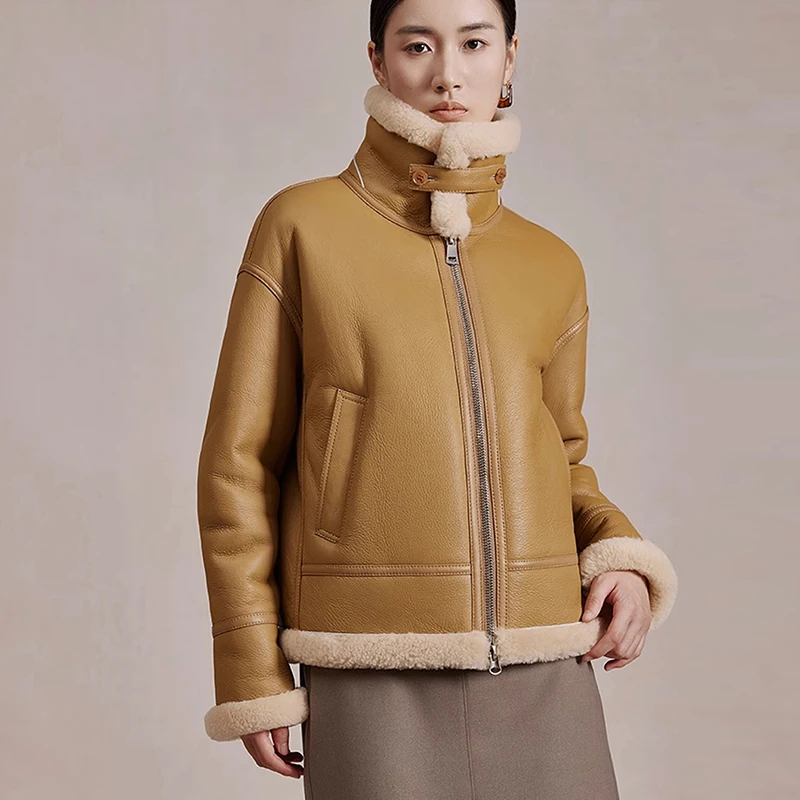 Classic Genuine Leather Real Fur Motorcycle Jacket Women 2024 New High-end Thickened Warm Luxury Merino Sheep Fur Winter Coat
Classic Genuine Leather Real Fur Motorcycle Jacket Women 2024 New High-end Thickened Warm Luxury Merino Sheep Fur Winter Coat