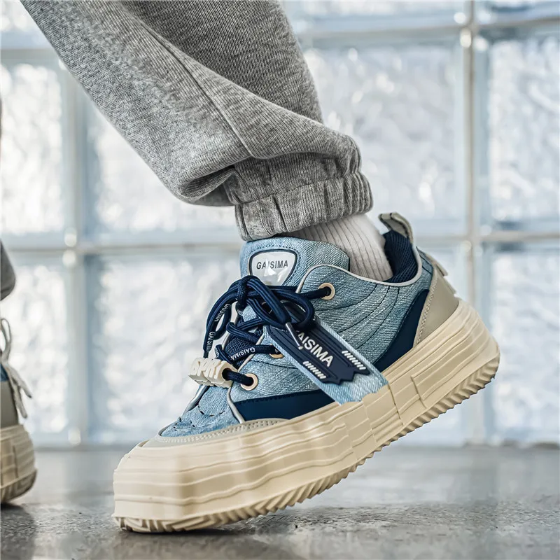 Мужская повседневная обувь на платформе, осень 2023, новая модная винтажная обувь на шнуровке с низкой посадкой, удобные нескользящие кроссовки, увеличивающие рост
Мужская повседневная обувь на платформе, осень 2023, новая модная винтажная обувь на шнуровке с низкой посадкой, удобные нескользящие кроссовки, увеличивающие рост