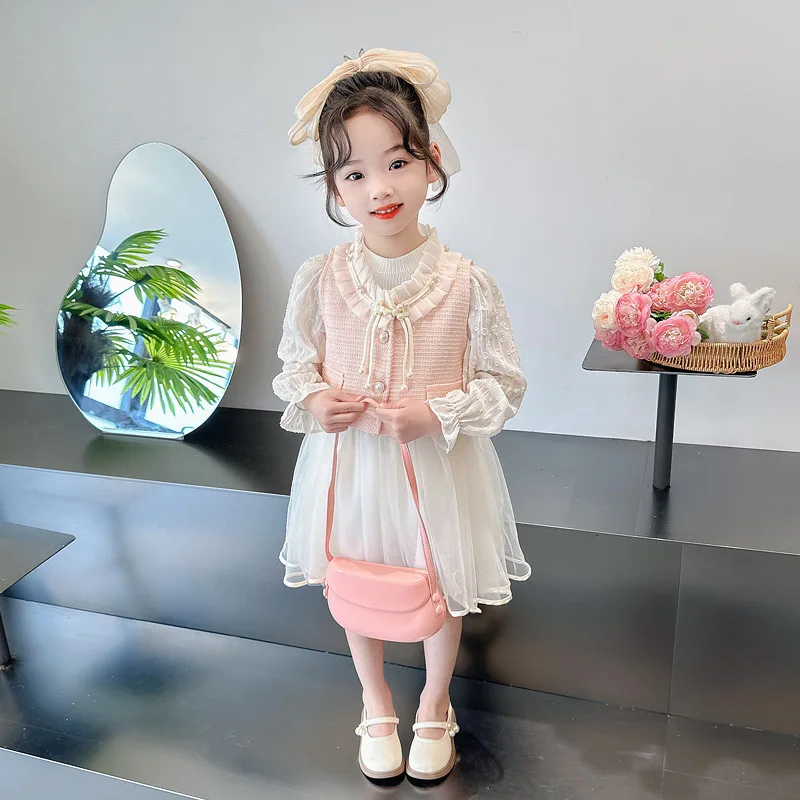 Female.Trendy Mesh Princess Dress for Baby Girls Fashionable Spring and Autumn New Chinese Style Two-Piece Dress Set.
Female.Trendy Mesh Princess Dress for Baby Girls Fashionable Spring and Autumn New Chinese Style Two-Piece Dress Set.