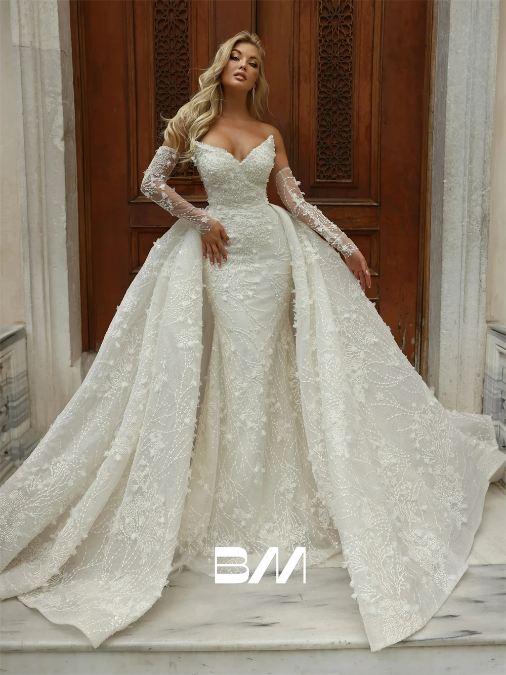 Luxury Beaded 2-Piece Wedding Dress for Bridal 2025, Train Detachable, Customized Strapless Bride Dresses with Sleeves
Luxury Beaded 2-Piece Wedding Dress for Bridal 2025, Train Detachable, Customized Strapless Bride Dresses with Sleeves