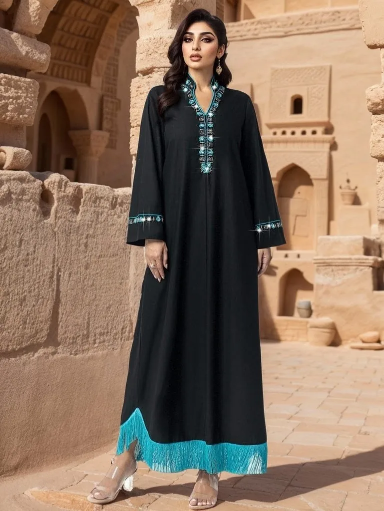 Ramadan Muslim luxury and comfortable black long dress with blue tassel bead embroidery fashionable Islamic Dubai dress
Ramadan Muslim luxury and comfortable black long dress with blue tassel bead embroidery fashionable Islamic Dubai dress