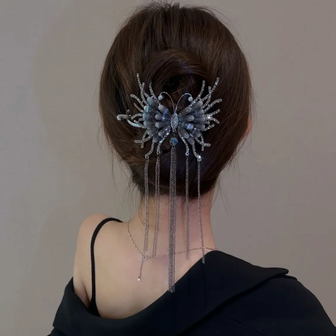 New 2024 Fashion Korean Style Alloy Girls Hair Accessories Female Hair Clip Women Original Butterfly Tassel Hairpins Headwear
New 2024 Fashion Korean Style Alloy Girls Hair Accessories Female Hair Clip Women Original Butterfly Tassel Hairpins Headwear