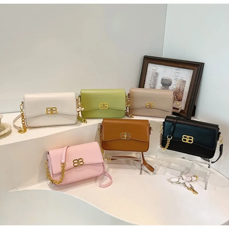 Vintage Luxury Messenger Bag And Popular Fashionable Diaper Bags For Commuter Elegant Leather Stylish Tote
Vintage Luxury Messenger Bag And Popular Fashionable Diaper Bags For Commuter Elegant Leather Stylish Tote