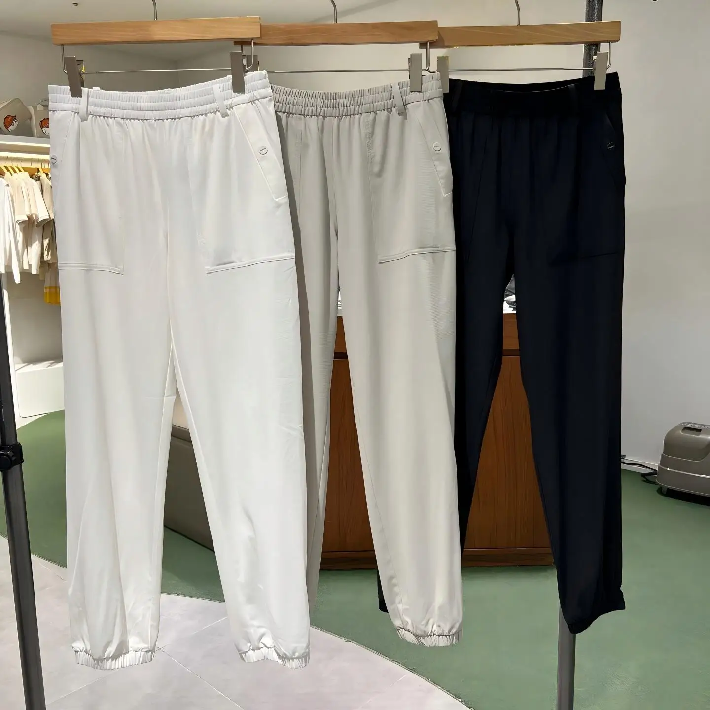 Women's New Summer Golf Pants: Cuffed, Elastic Waist, Versatile, Lightweight Casual Trousers
Women's New Summer Golf Pants: Cuffed, Elastic Waist, Versatile, Lightweight Casual Trousers