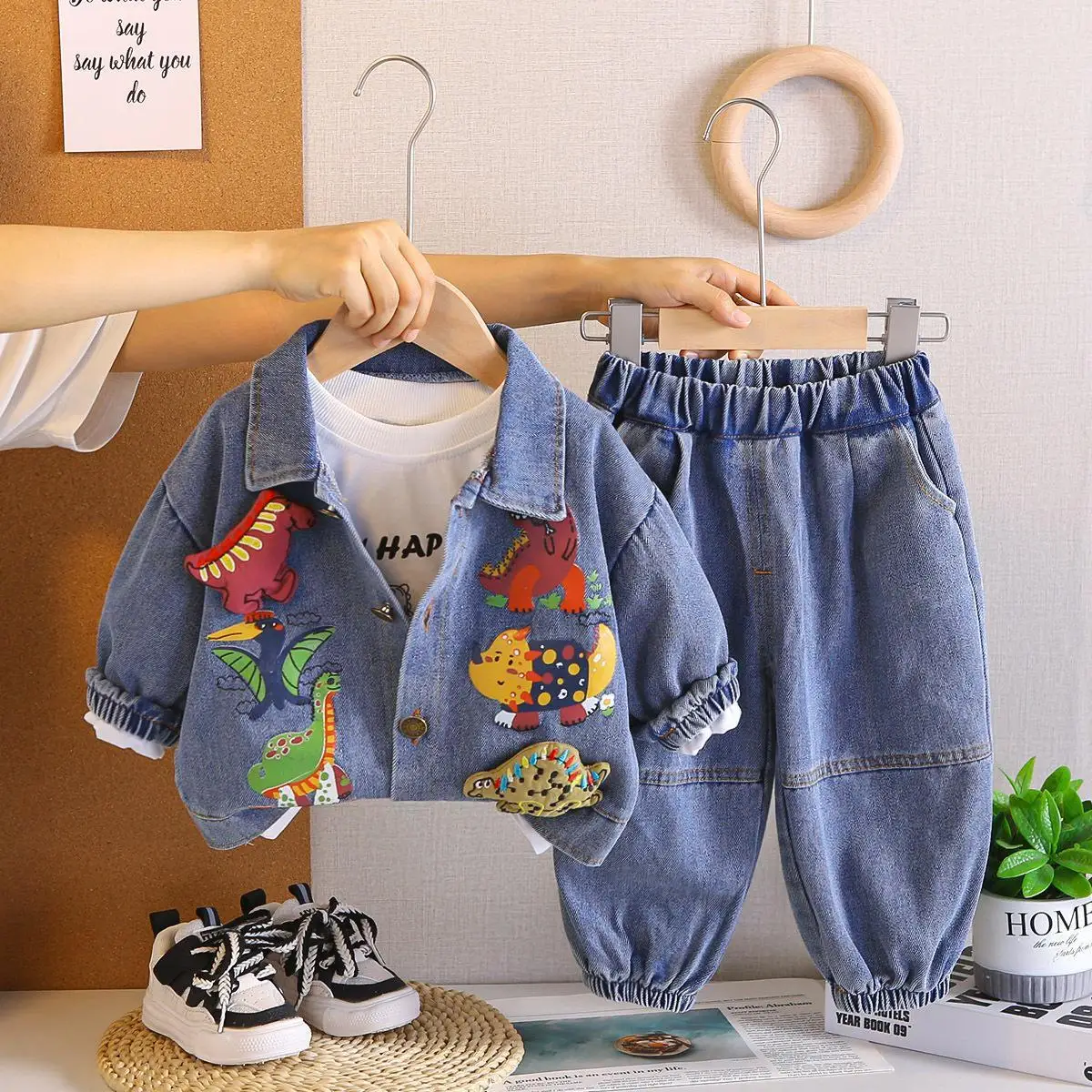 Spring Autumn Boys Jacket Set New Children's Cartoon Soft Denim Coat Long Sleeve T-shirt Pants 3-Piece Set
Spring Autumn Boys Jacket Set New Children's Cartoon Soft Denim Coat Long Sleeve T-shirt Pants 3-Piece Set