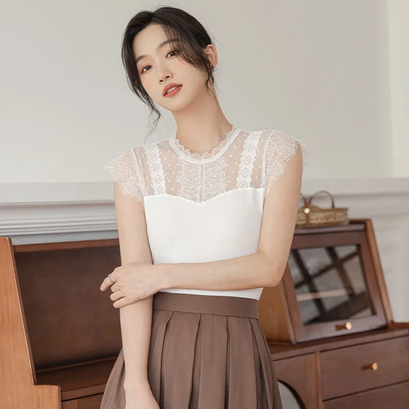 Women's Summer Casual Fashion Lace Patchwork Solid Color Sexy Tops Women Clothes Trend Casual All-match Temperament Tank Top
Women's Summer Casual Fashion Lace Patchwork Solid Color Sexy Tops Women Clothes Trend Casual All-match Temperament Tank Top