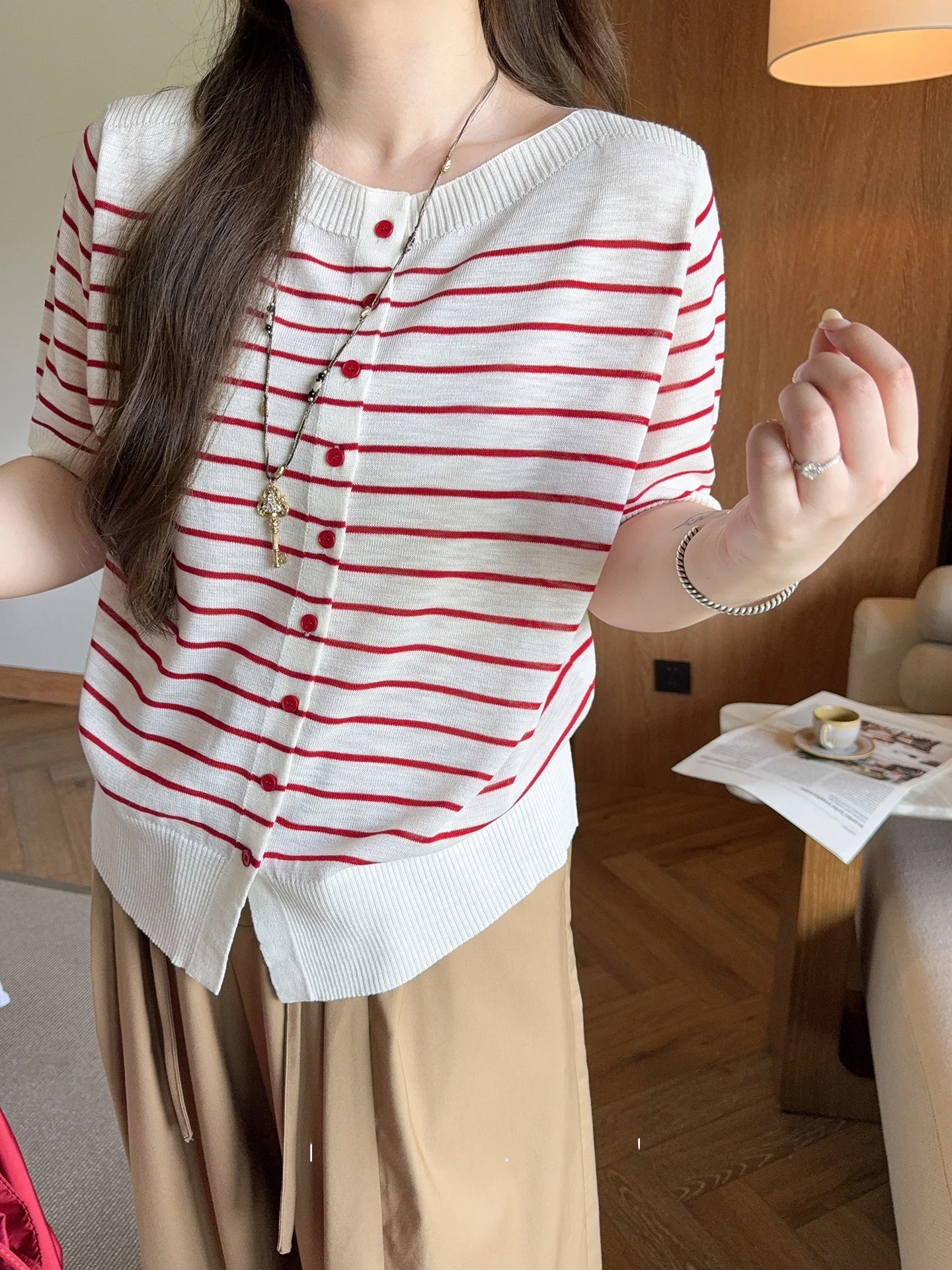 Comfortable Afternoon plus Size Women's Knitted Stripe Shirt Thin Short Sleeve Cotton Blend Spring Summer Fashion Commute Style
Comfortable Afternoon plus Size Women's Knitted Stripe Shirt Thin Short Sleeve Cotton Blend Spring Summer Fashion Commute Style