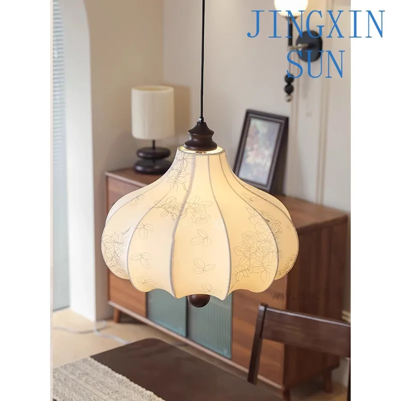 French medieval restaurant fabric chandelier retro pattern solid wood chestnut lamp
French medieval restaurant fabric chandelier retro pattern solid wood chestnut lamp