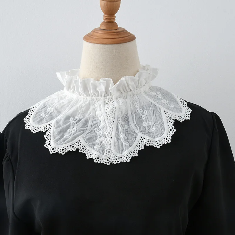 Women Detachable Collar Girls Ruffles Lace Floral Fake Collar Vintage Embroidery White Half Shirt Necklace Shawl False Collar
Women Detachable Collar Girls Ruffles Lace Floral Fake Collar Vintage Embroidery White Half Shirt Necklace Shawl False Collar