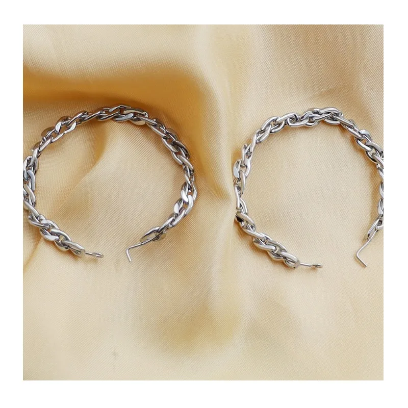 Hot-selling Stainless Steel Personality Exaggerated Earrings Femininity Wind Circle Chain Earrings Niche Design
Hot-selling Stainless Steel Personality Exaggerated Earrings Femininity Wind Circle Chain Earrings Niche Design