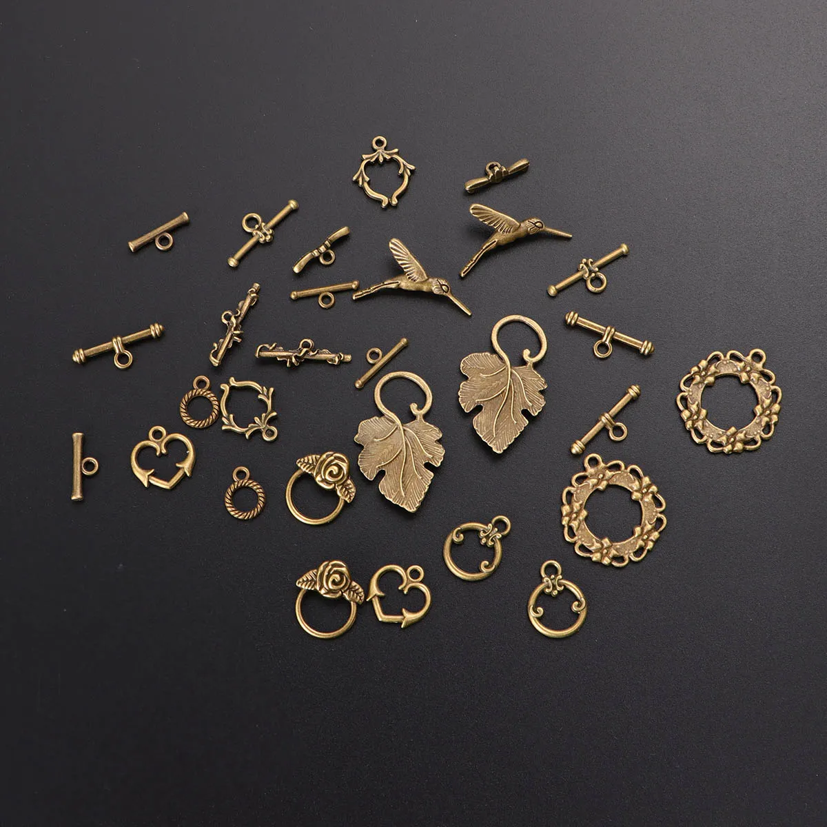 Clay Beads Kit Ancient Bronze Alloy Charms Jewelry Making Pendants DIY Projects Retro Style H made Accessories
Clay Beads Kit Ancient Bronze Alloy Charms Jewelry Making Pendants DIY Projects Retro Style H made Accessories