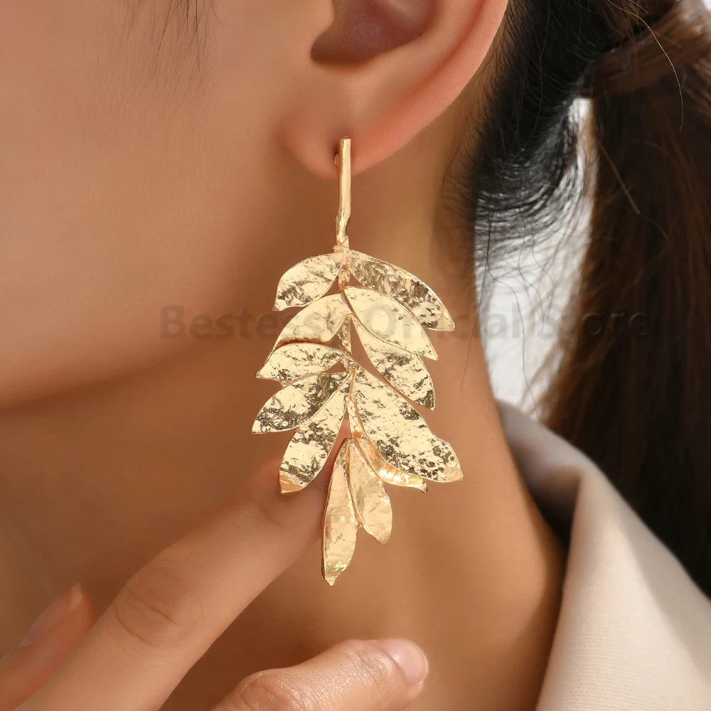 Vintage Metal Long Hanging Maple Leaf Earrings For Women Luxury Design Geometric Punk Pendientes Fashion Femme Wholesale Jewelry
Vintage Metal Long Hanging Maple Leaf Earrings For Women Luxury Design Geometric Punk Pendientes Fashion Femme Wholesale Jewelry