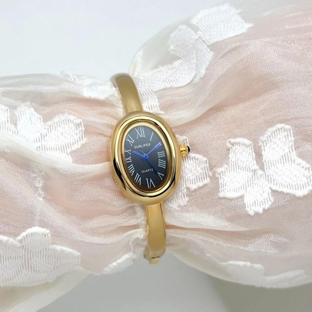Fashion Roman Numerals Bracelet Watch Diamond Decoration Jewelry Clasp Quartz Wristwatch Oval Quartz Diamond Watch Girls
Fashion Roman Numerals Bracelet Watch Diamond Decoration Jewelry Clasp Quartz Wristwatch Oval Quartz Diamond Watch Girls